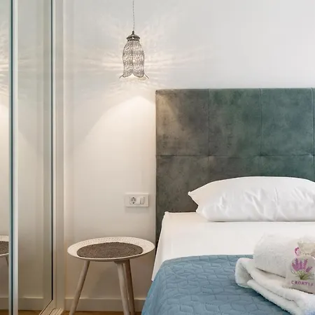 Mare's 2 Apartment *