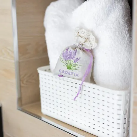 Lägenhet Mare's 2 *